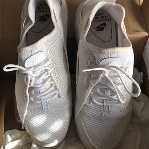 Nike Air Huarache run ultra 12 white EUC